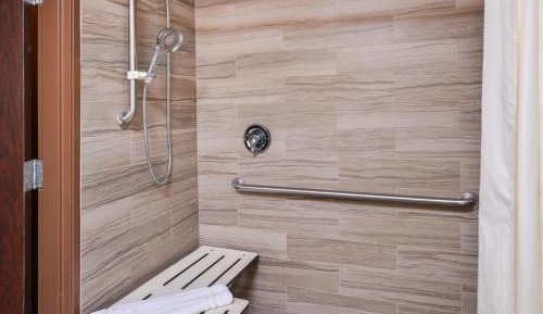Queen Room with Two Queen Beds and Roll In Shower - Disability Access
