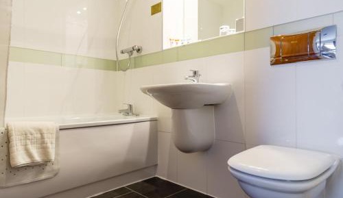 Double Room with Free Hot Breakfast