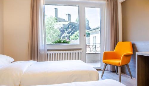 Comfort Double or Twin Room with Balcony and Castle View