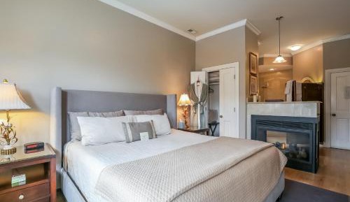 King Room with Spa Bath