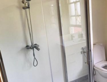 Single Room with Shared Bathroom