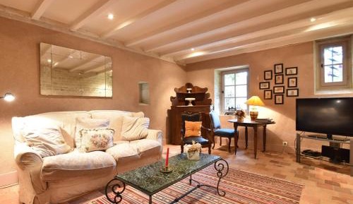 Six-Bedroom Holiday Home