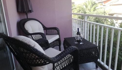 Two-Bedroom Apartment with Balcony and Sea View
