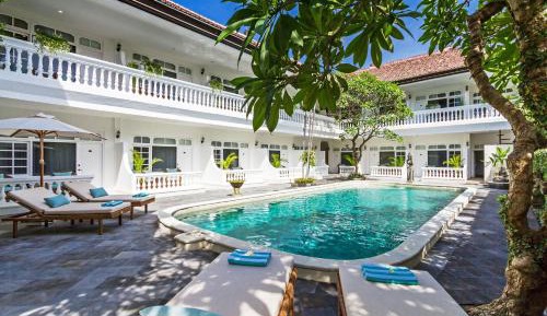 Deluxe Double or Twin Room with Pool View