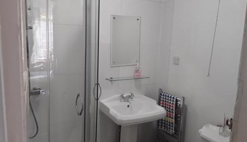 Quadruple Room with Private External Bathroom