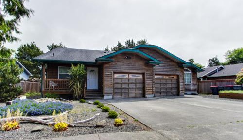 Five Bedroom Holiday Home