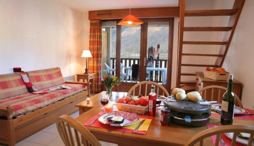 Two-Bedroom Apartment (6 Adults)