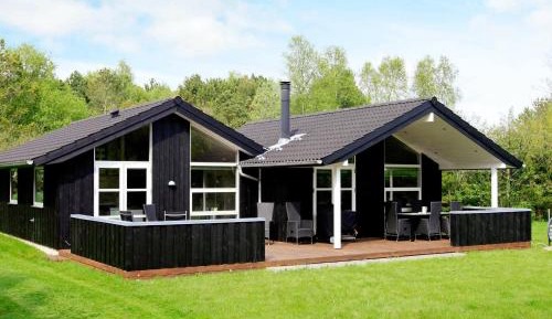 Four-Bedroom Holiday Home
