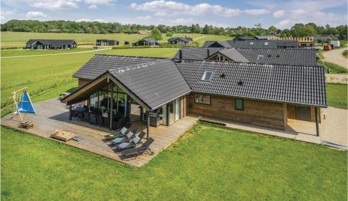 Four-Bedroom Vacation Home