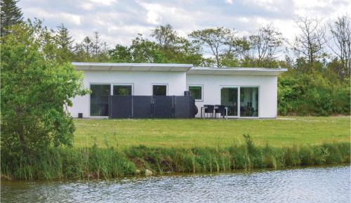 Three-Bedroom Vacation Home 