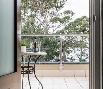 Queen Room & Balcony - Ocean View