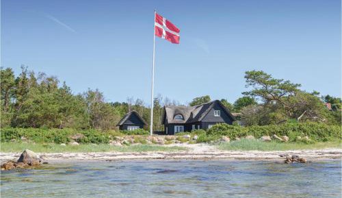 Three-Bedroom Vacation Home 
