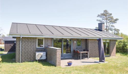 Three-Bedroom Vacation Home 
