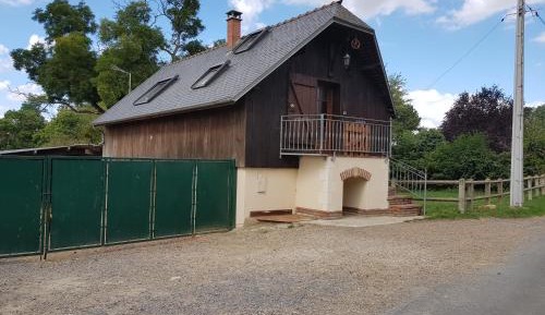 Family Holiday Home (4 Adults + 2 Children)