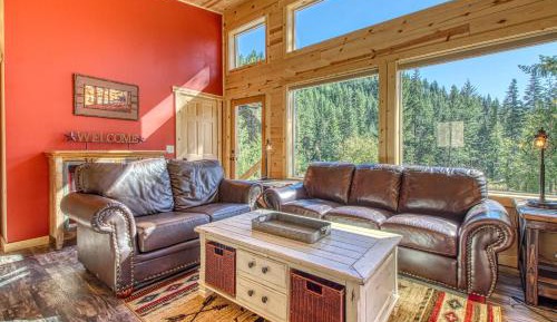 Three-Bedroom Vacation Home 