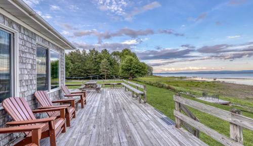 Five Bedroom Holiday Home