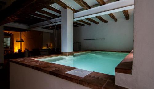 One-Bedroom Deluxe Apartment with Terrace