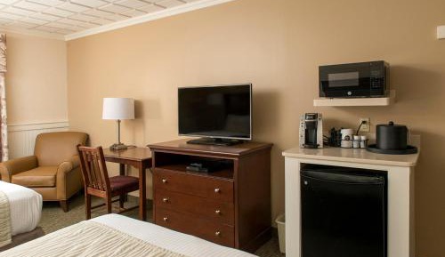 Deluxe Queen Room with Two Queen Beds