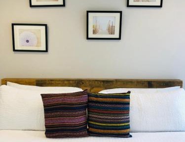 Queen Room with Courtyard