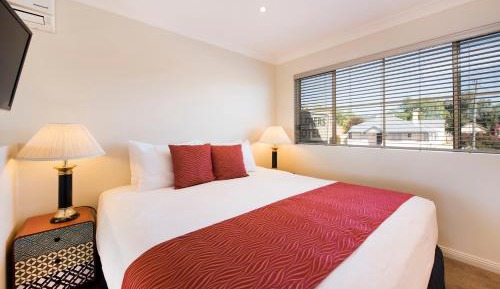 Deluxe King Room with Spa Bath