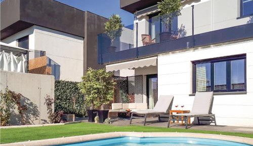 Three-Bedroom Vacation Home 