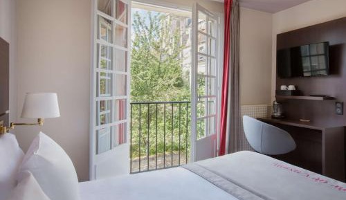 Comfort King Room - Non-Smoking 