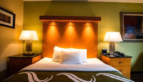 Queen Room - Non-Smoking