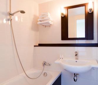 Two Connecting Double Rooms