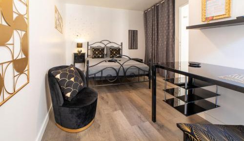 Double Room with Private External Bathroom