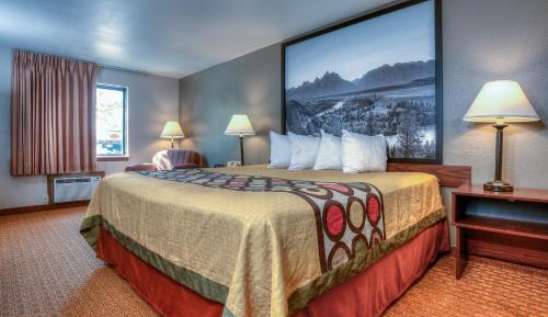 Queen Room - Disability Access/Non-Smoking