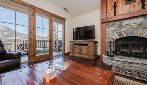 Three-Bedroom Vacation Home 