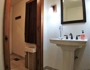 Quadruple Room with Shared Bathroom