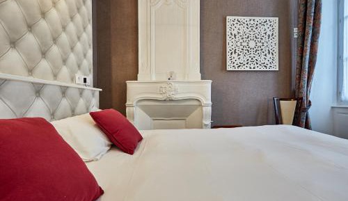 Large Double or Twin Room