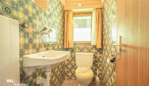 Apartment with Mountain View