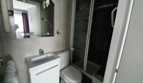Double Room with Shower
