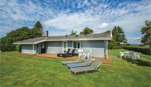 Three-Bedroom Holiday Home 