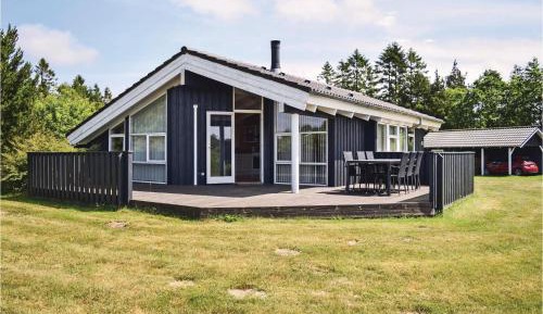 Three-Bedroom Holiday Home 