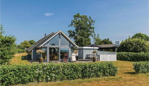 Three-Bedroom Vacation Home 
