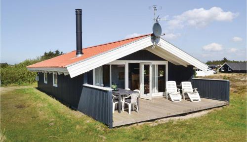 Three-Bedroom Vacation Home 