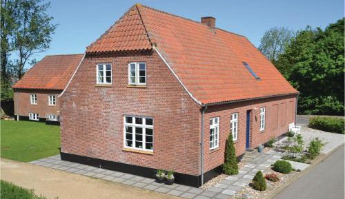 Two-Bedroom Holiday Home