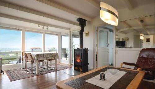 Three-Bedroom Vacation Home 