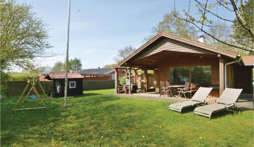 Three-Bedroom Vacation Home 