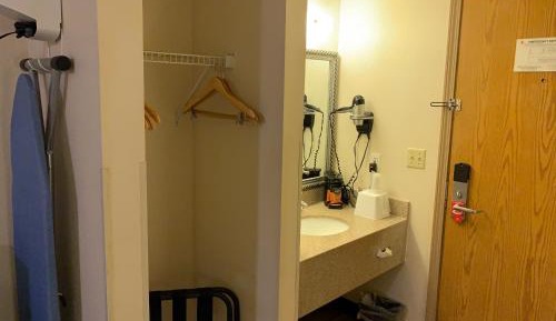 Standard Queen Room with Two Queen Beds - Non-Smoking