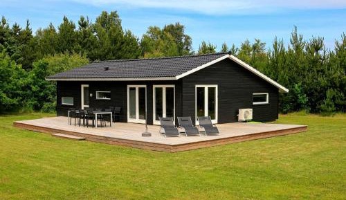Three-Bedroom Vacation Home 