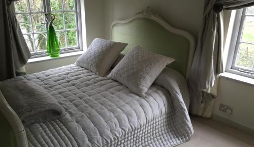 Deluxe Double Room with Shared Bathroom