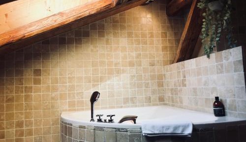 Double Room - Attic 17