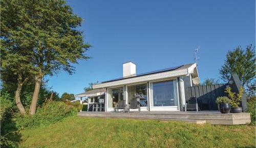 Three-Bedroom Vacation Home 