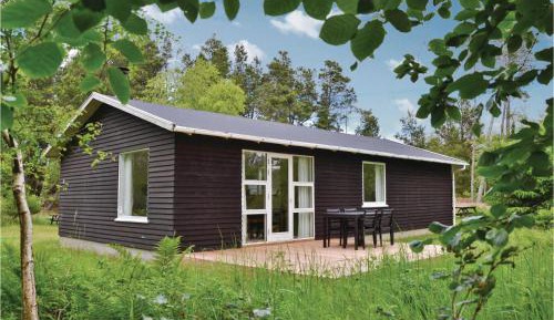 Three-Bedroom Vacation Home 