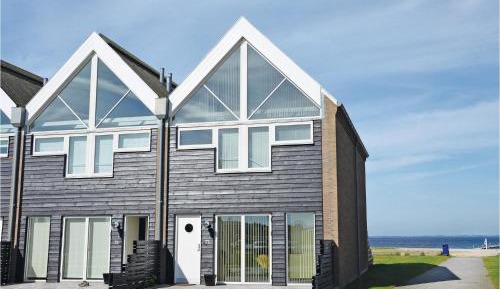 Three-Bedroom Vacation Home 