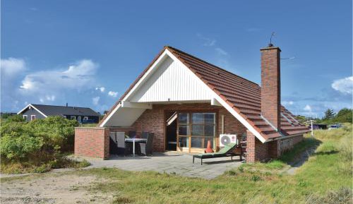 Three-Bedroom Vacation Home 
